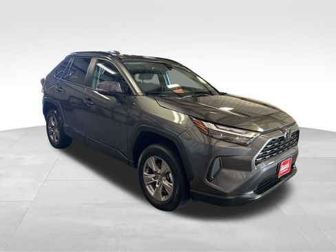 Used 2025 Toyota RAV4 XLE AWD/4WD image 8