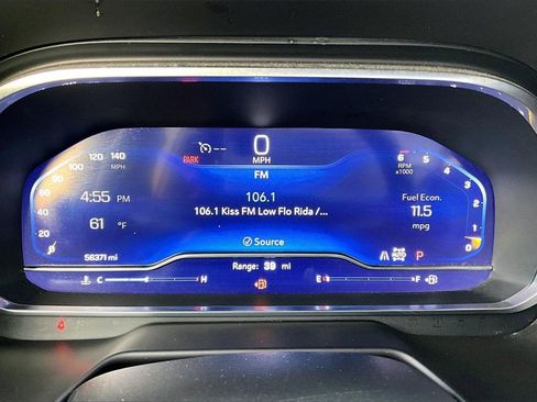 Used 2023 Chevrolet Suburban Premier image 13