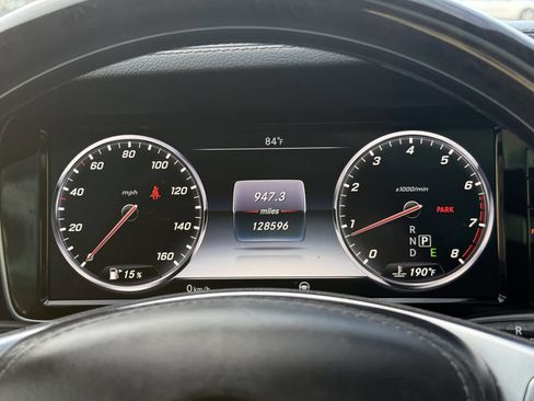 Used 2017 Mercedes-Benz S 550 Sedan image 23