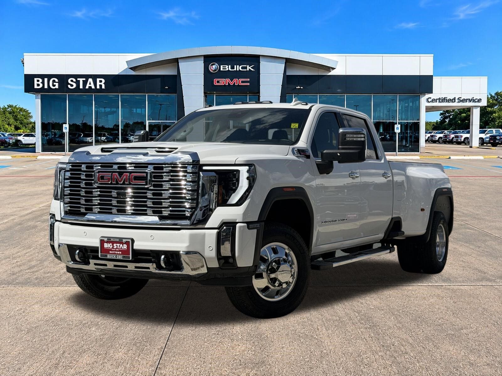 Used 2025 GMC Sierra 3500 Denali AWD/4WD image 2