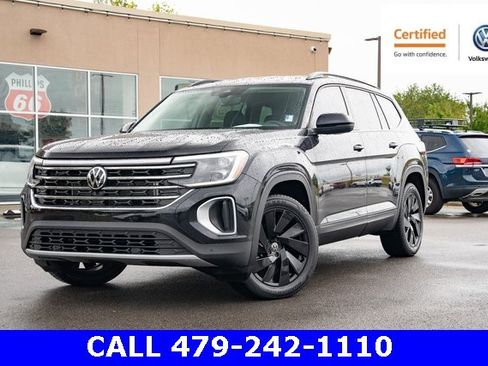 Certified 2024 Volkswagen Atlas SE w/ Black Wheel Package image 2
