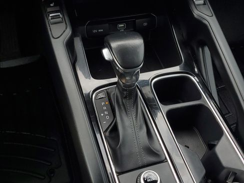 Used 2020 Kia Telluride S w/ S 8 Passenger Seating Package FWD image 30