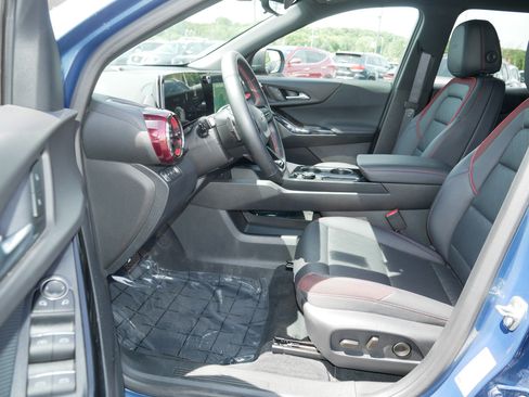 Used 2026 Chevrolet Equinox RS w/ Safety and Technology Package AWD/4WD image 12