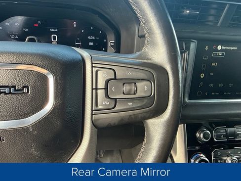 Used 2023 GMC Yukon XL Denali w/ Denali Reserve Package RWD image 16