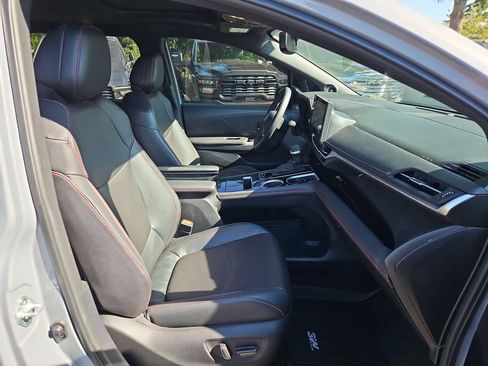 Used 2025 Toyota Sienna XSE w/ XSE Premium Package AWD/4WD image 16