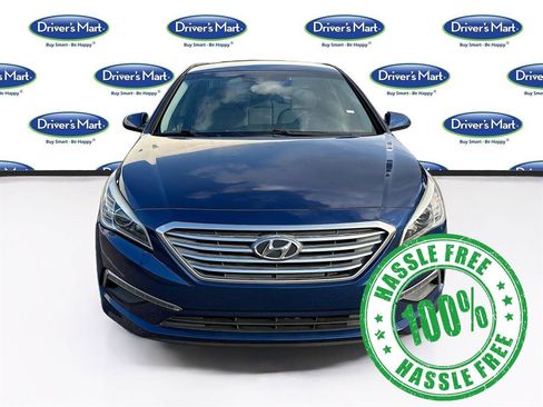 Used 2015 Hyundai Sonata SE w/ Option Group 09 FWD image 2