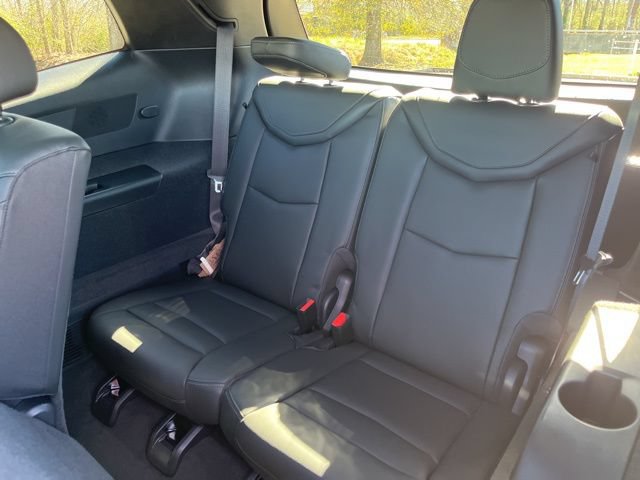 New 2025 Cadillac XT6 Luxury FWD image 38