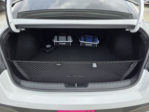 Certified 2025 Hyundai Elantra Sport FWD image 17