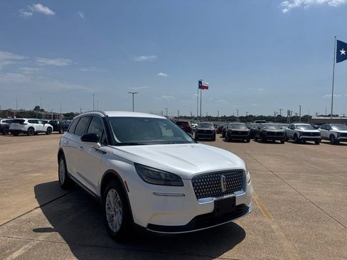 Used 2020 Lincoln Corsair FWD image 2