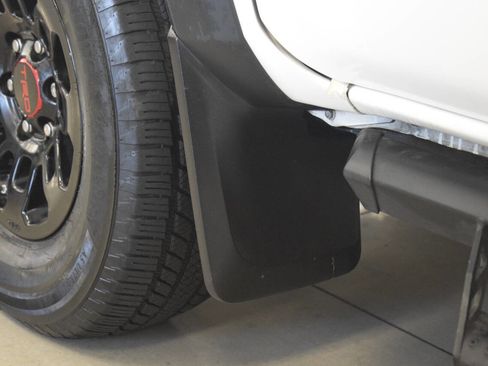 Used 2017 Toyota Tacoma TRD Pro image 34