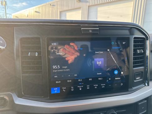 Certified 2025 Ford F350 XLT w/ Black Appearance Package AWD/4WD image 40