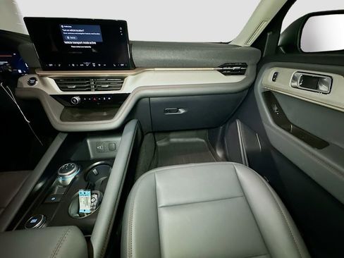 New 2026 Ford Explorer Active w/ Active Comfort Package AWD/4WD image 29