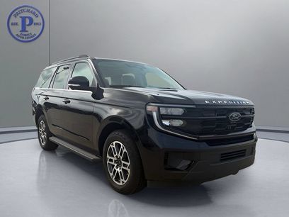 Used 2025 Ford Expedition Active