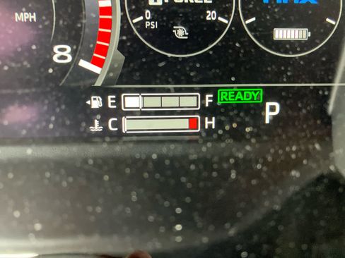 Used 2026 Toyota Sequoia Platinum AWD/4WD image 18