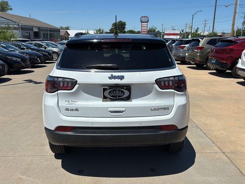 Used 2025 Jeep Compass Limited AWD/4WD image 5