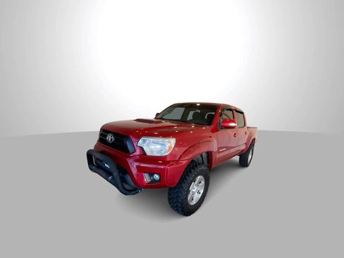 Used 2014 Toyota Tacoma 4x4 Double Cab w/ TRD Sport Package image 4