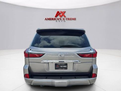 Used 2019 Lexus LX 570 4WD w/ Luxury Package image 6