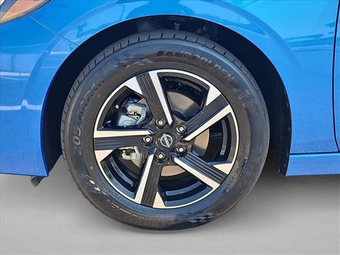 Used 2024 Nissan Sentra SV FWD image 22