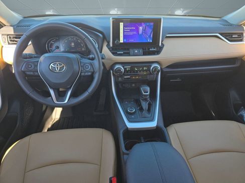 Used 2024 Toyota RAV4 XLE Premium image 4