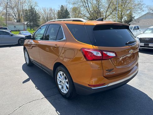 Used 2018 Chevrolet Equinox LT w/ Sun & Infotainment Package FWD image 5