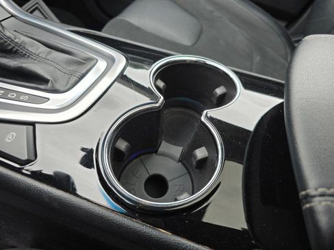 Used 2015 Ford Edge Sport image 38