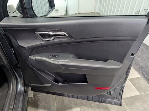 Used 2025 Kia Sportage LX image 25
