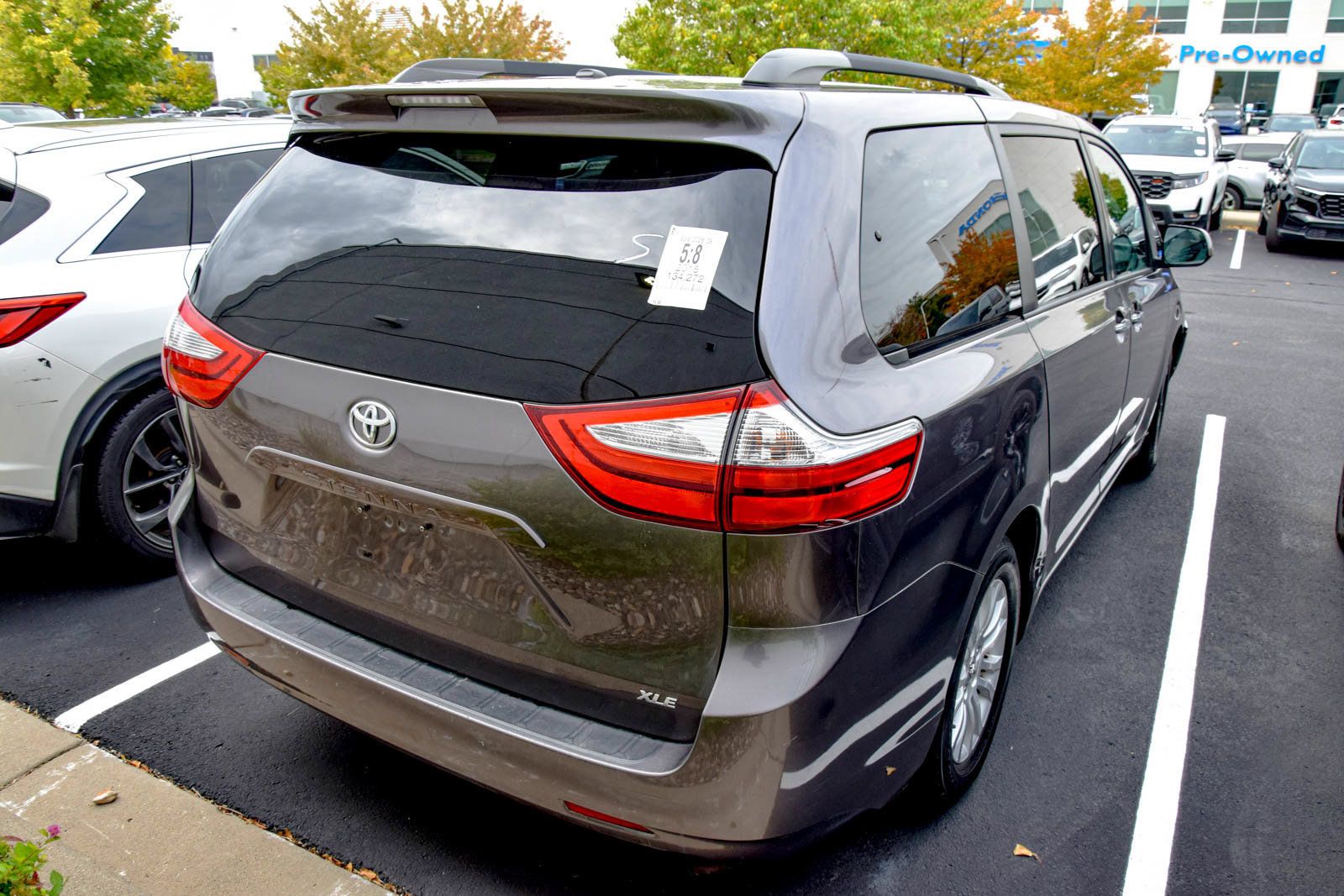 Used 2015 Toyota Sienna XLE FWD image 16
