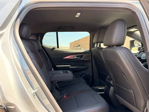 Used 2024 Chevrolet Equinox EV RS FWD image 16