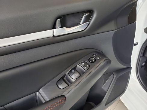 New 2026 Nissan Altima 2.5 SR AWD/4WD image 16