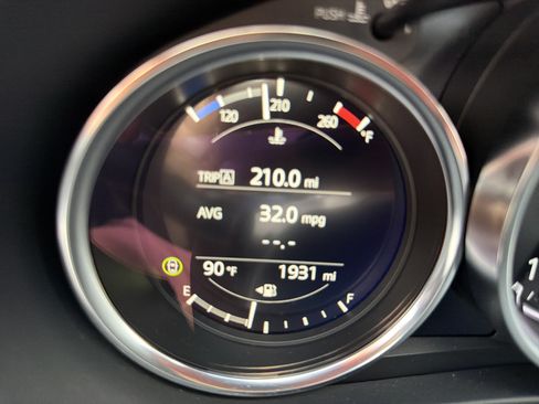 Used 2024 MAZDA MX-5 Miata RF Grand Touring RWD image 10
