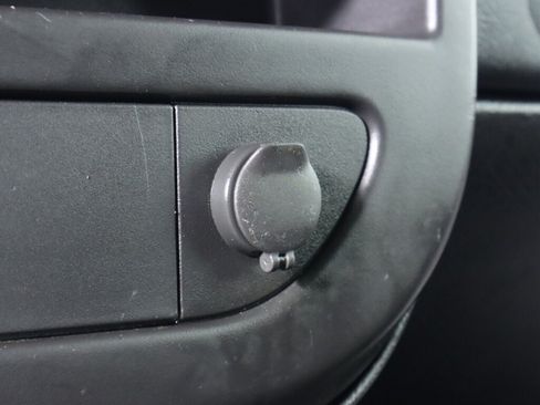 Used 2013 Chevrolet Express 1500 RWD image 19