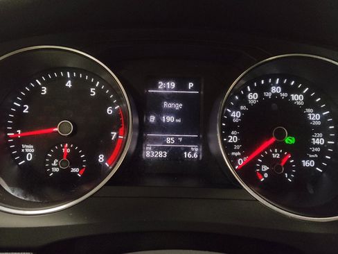 Used 2017 Volkswagen Jetta SE FWD image 23
