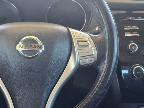 Used 2016 Nissan Rogue S image 48