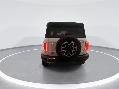 Used 2022 Ford Bronco Outer Banks image 3