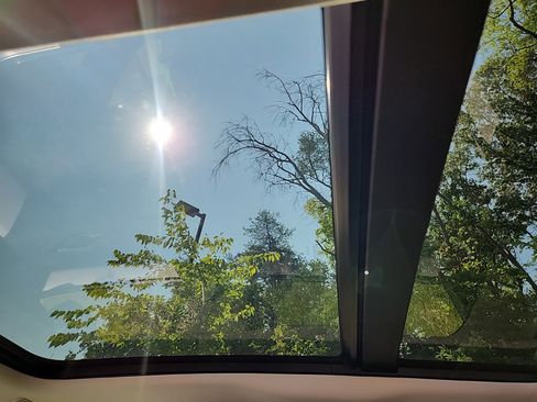 Used 2025 Land Rover Range Rover Velar S image 26