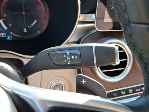 Used 2021 Mercedes-Benz GLC 300 4MATIC image 19