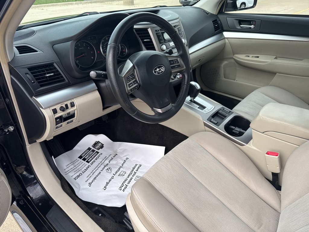 Used 2013 Subaru Legacy 2.5i Premium w/ All-Weather Pkg AWD/4WD image 8