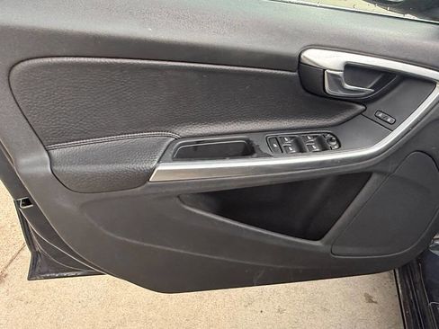 Used 2012 Volvo S60 T5 w/ Climate Pkg FWD image 41