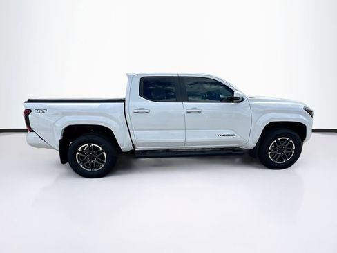Used 2024 Toyota Tacoma TRD Sport w/ TRD Sport Upgrade Package AWD/4WD image 8