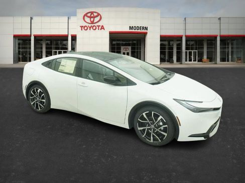 New 2026 Toyota Prius Plug-In Hybrid image 32