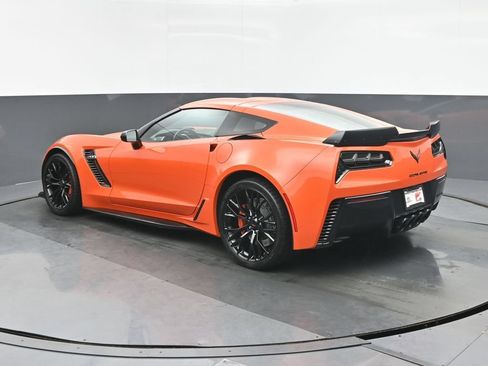 Used 2019 Chevrolet Corvette Z06 RWD image 5