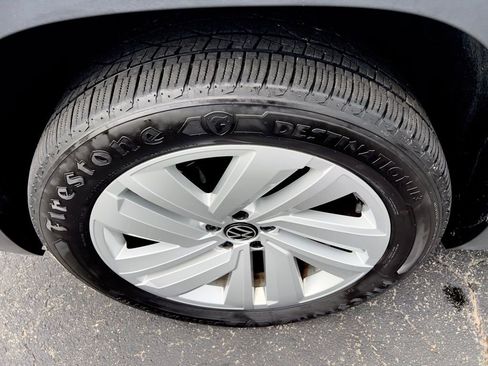Used 2021 Volkswagen Atlas Cross Sport SE FWD image 40