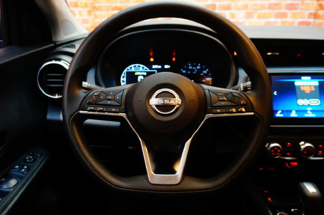Certified 2024 Nissan Kicks SV FWD image 11