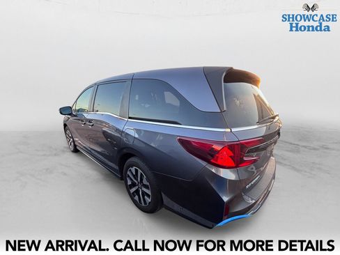 Certified 2025 Honda Odyssey EX-L image 4