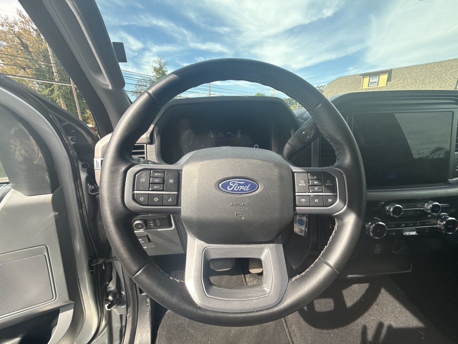 Used 2025 Ford F150 XLT w/ Equipment Group 301A Standard AWD/4WD image 18