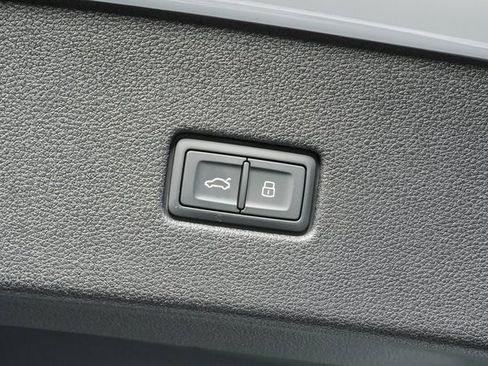 New 2026 Audi Q8 Prestige image 30