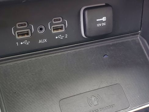 Used 2024 Jeep Grand Cherokee Altitude image 28