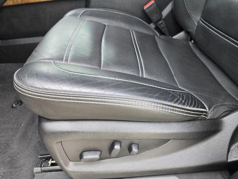 Used 2019 GMC Yukon Denali w/ Denali Ultimate Package AWD/4WD image 20