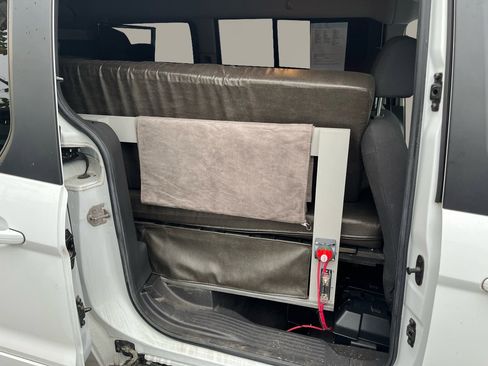 Used 2017 Ford Transit Connect XLT image 27