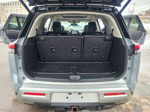 Used 2022 Nissan Pathfinder Platinum w/ Cargo Package image 25
